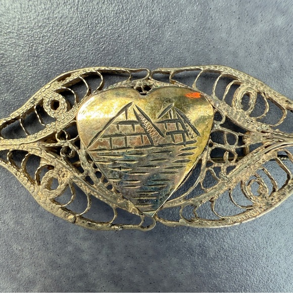 Vintage Silver Egyptian Filigree Gilt Heart Brooch in Filigree Design - Picture 5 of 12